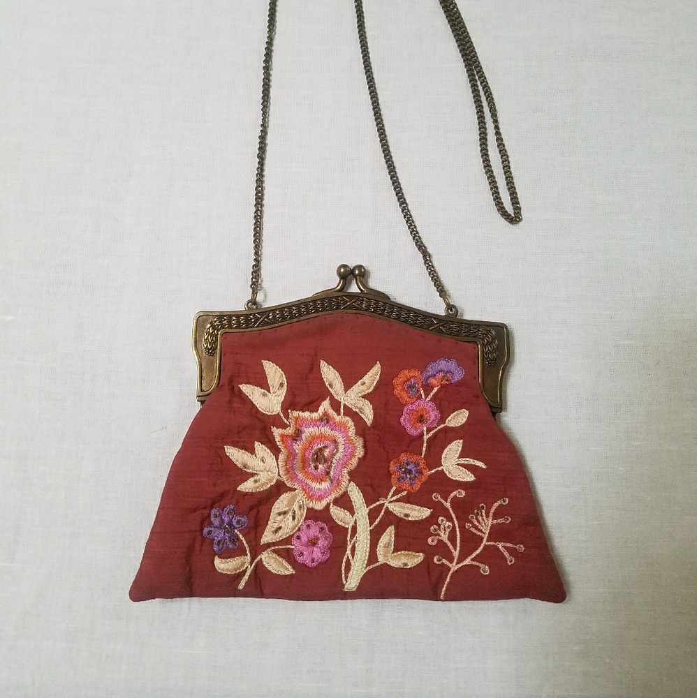 Vintage embroidered bag